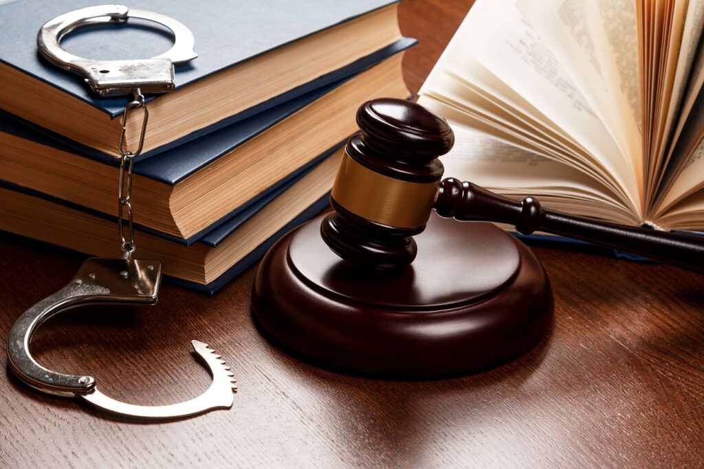 Why It’s Important To Find The Right Criminal Lawyer To Represent You